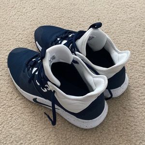 PAUL GEORGE BASKETBALL SHOES SIZE 8.5